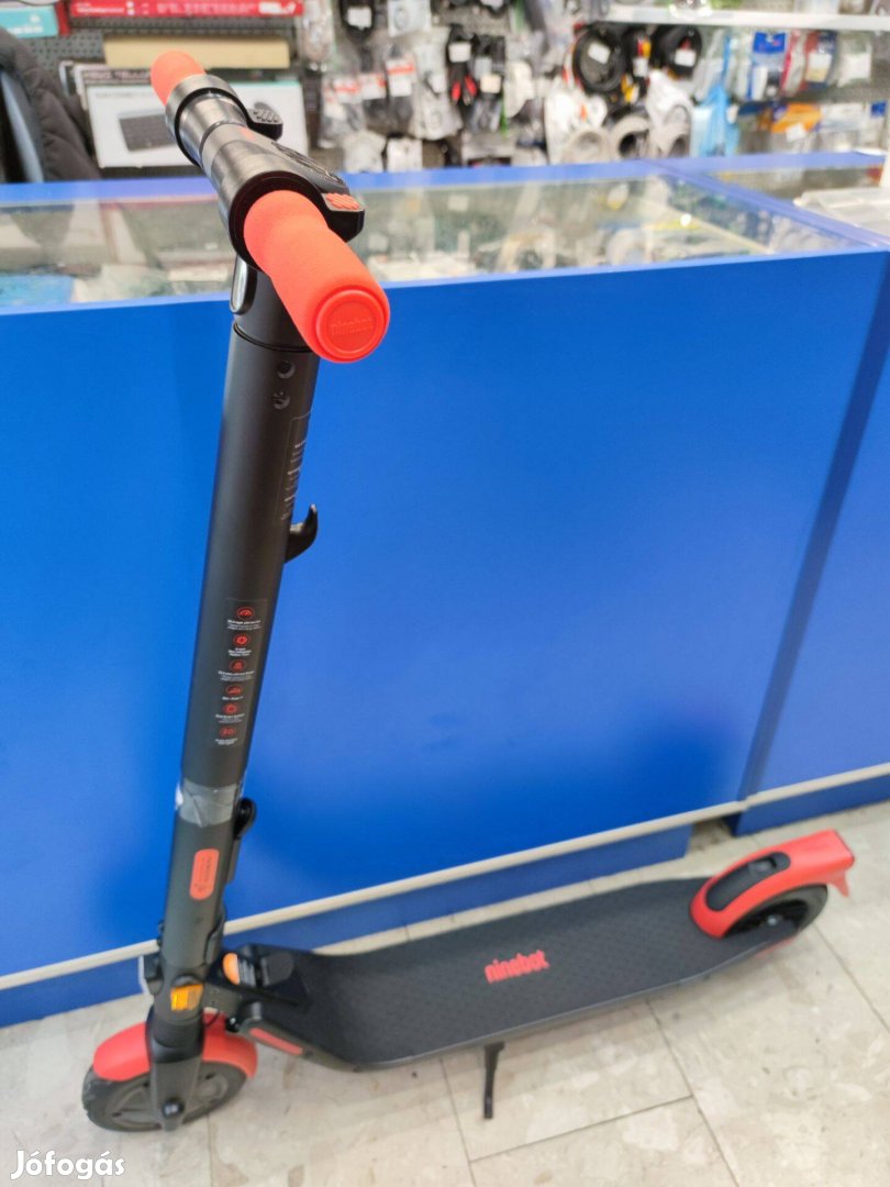 Ninebot Kickscooter Es1LD elektromos roller dobozában!