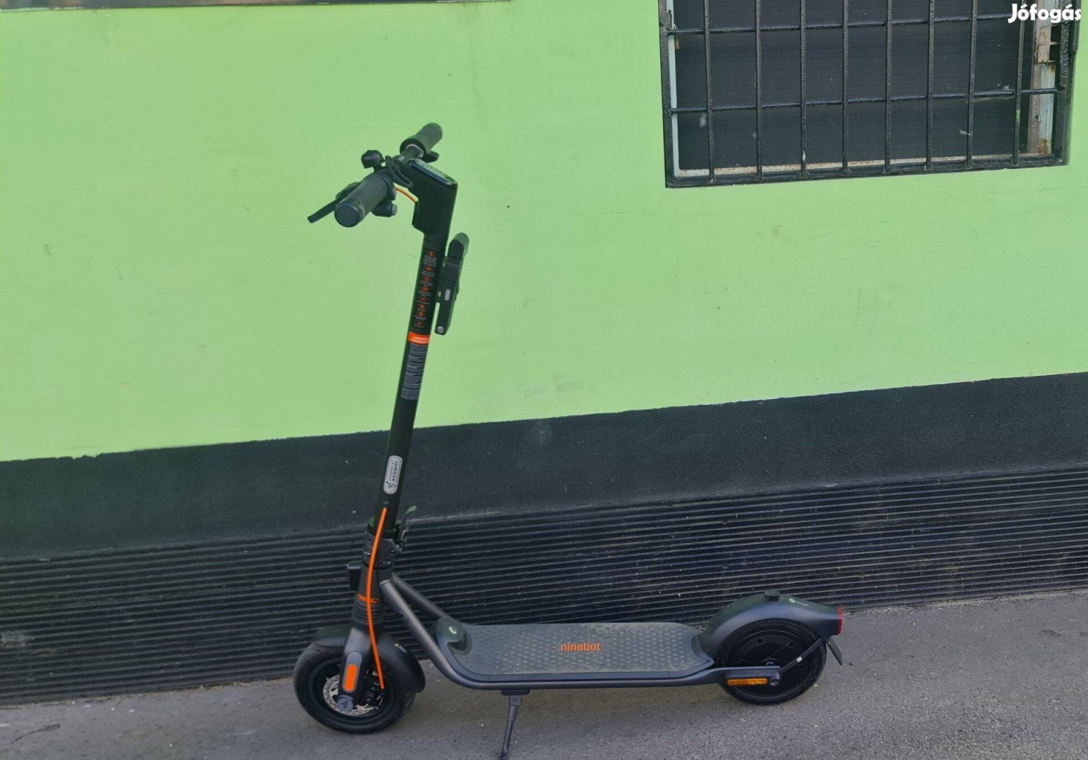 Ninebot Kickscooter F2 Pro újszerű állapotban, 2 hónap garancia