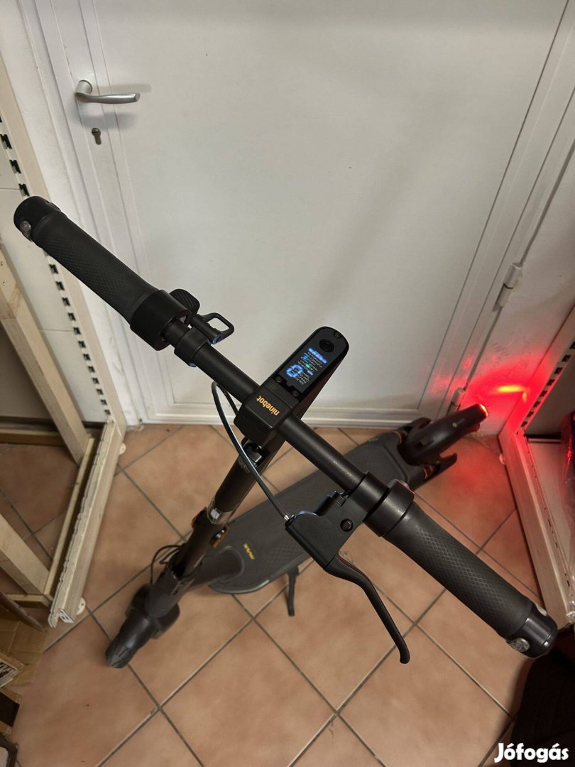 Ninebot Max G2 elektromos roller 32 km/h 1100 km