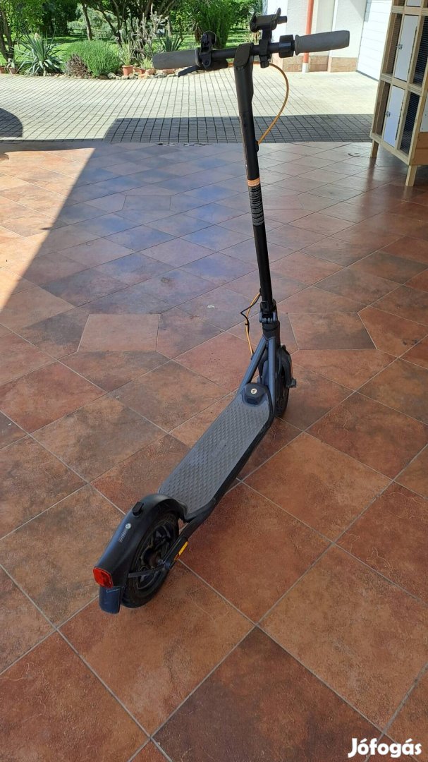 Ninebot eletromos roller eladó!