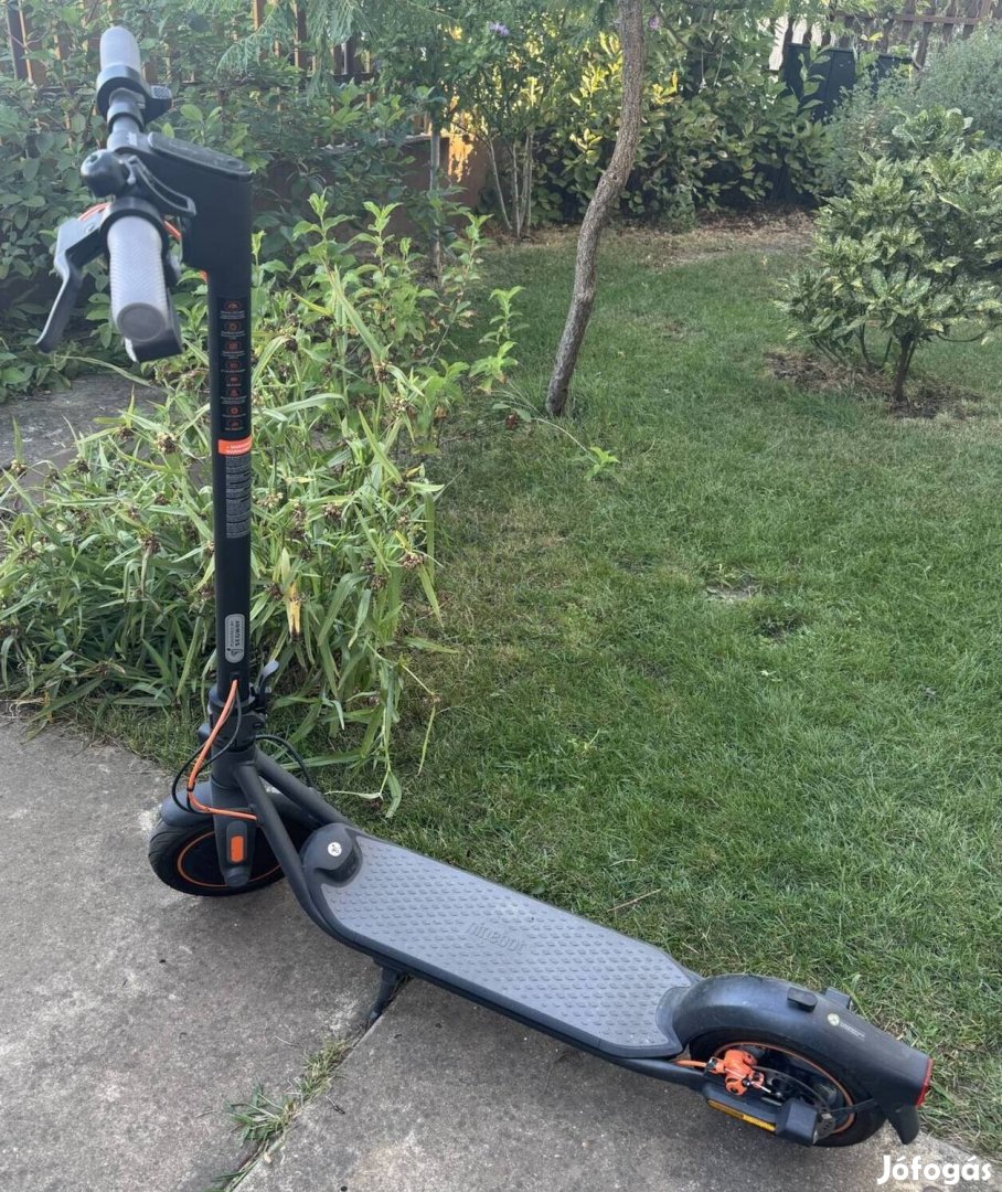 Ninebot kickscooter F40i 