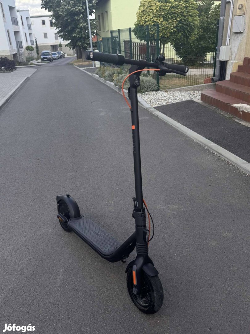 Ninebot segway Kickscooter f2 pro