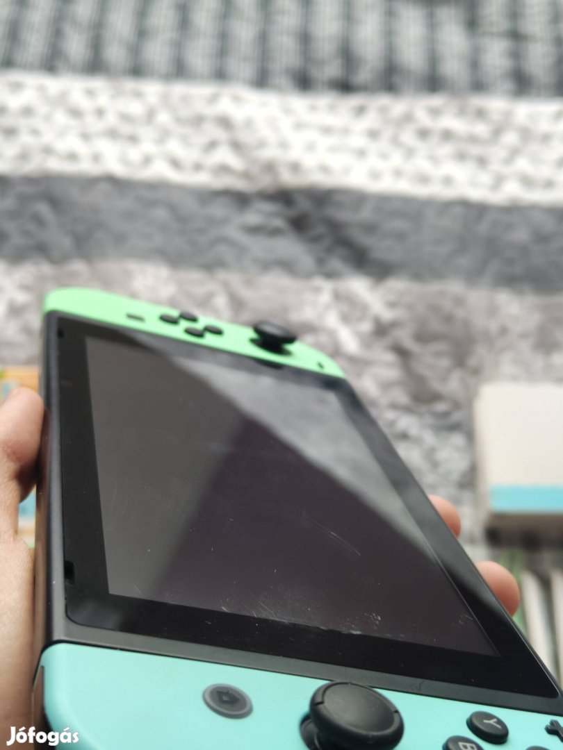 Nintendo Switch Animal Crossing limitált kiadás sok