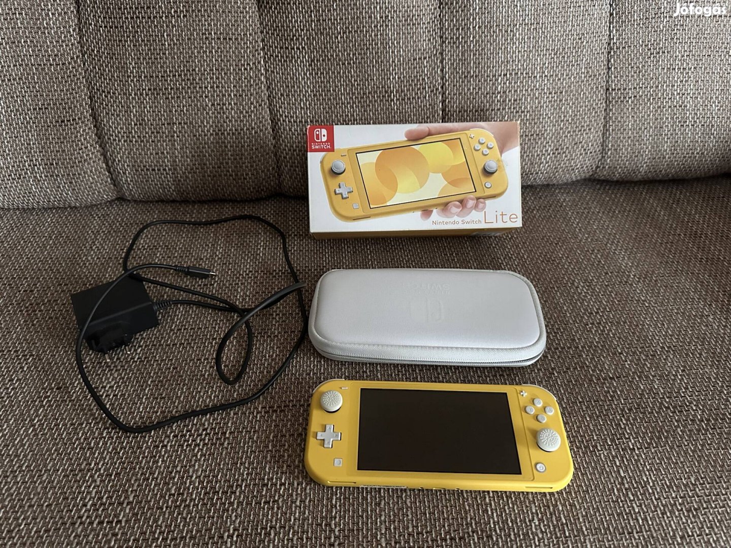 Nintendo Switch Lite (Sárga)