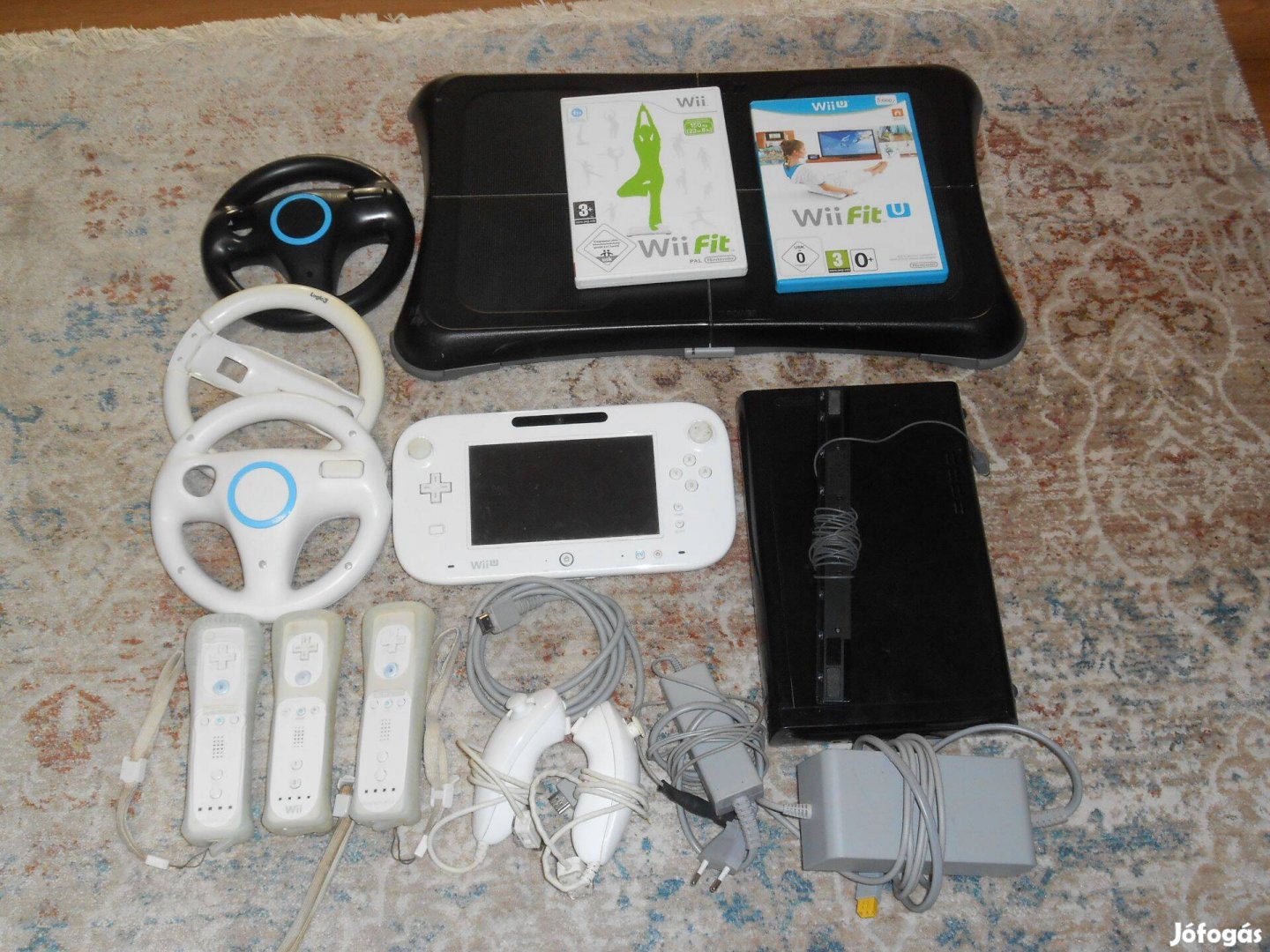 Nintendo Wii U konzol 42 db játékkal+fitnes pad 2 Wii Fit