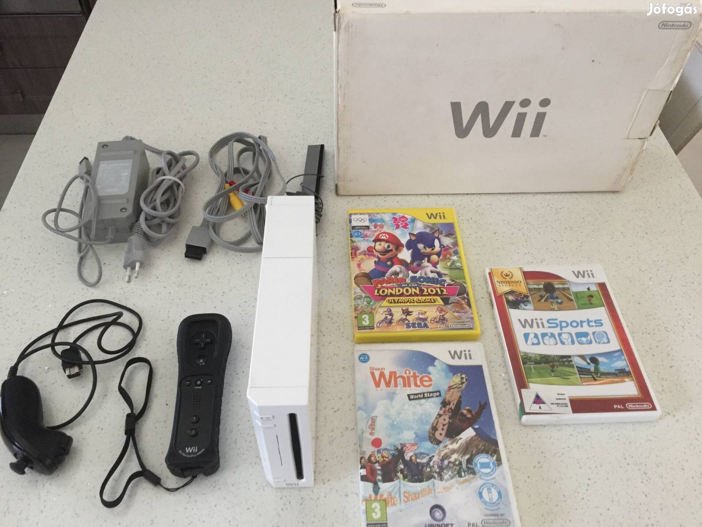 Nintendo Wii, játékokkal, minden tartozékával 