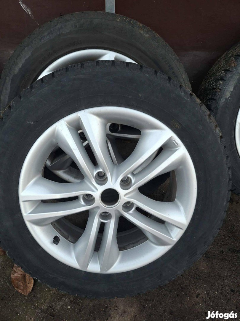 Nissan 17 colos alufelni egy szezonos téligumival 5x114,3 66,1