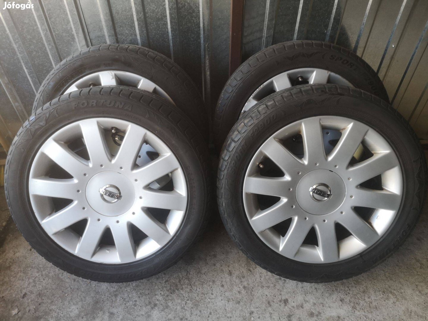 Nissan 17-s alufelni 5x114.3,használható gumikkal