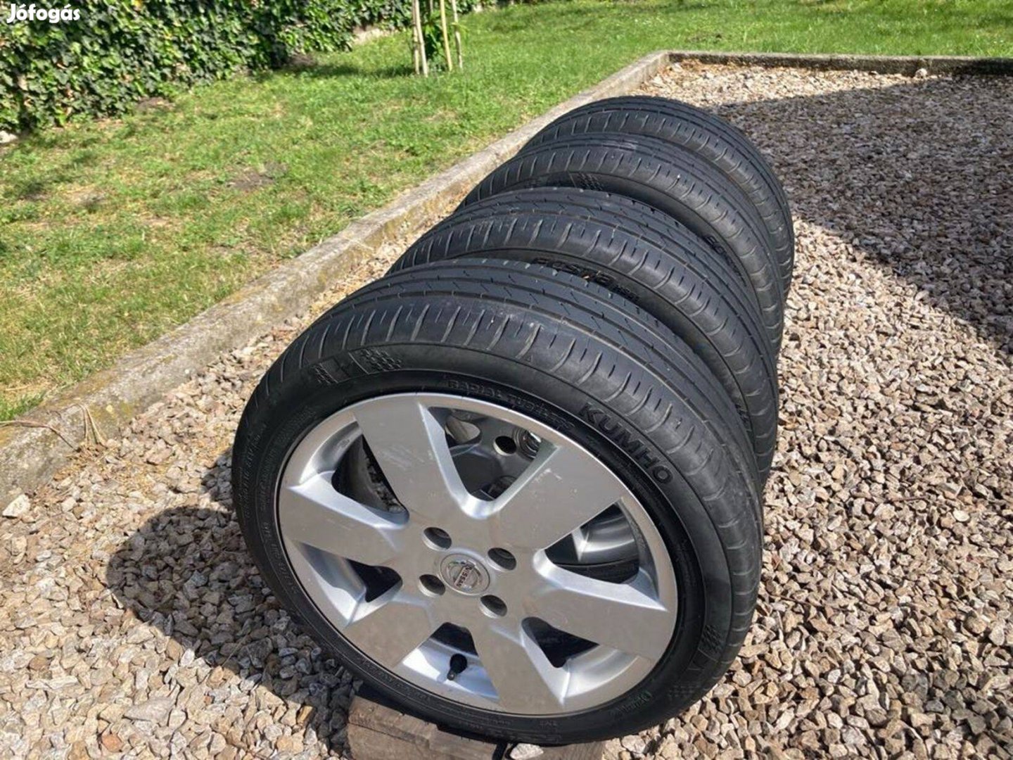 Nissan 4x100 alufelni Kumho 185/50 R16 gumikkal