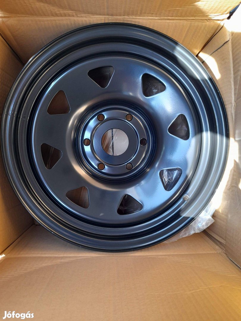 Nissan 4x4 keréktárcsa 6x114,3 ET0 17X7