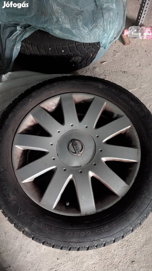 Nissan 5x114,3 R17 felni szett eladó 