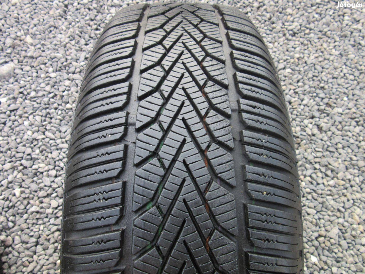 Nissan Acélfelni Semperit 215/65 R16 Téli gumival eladó