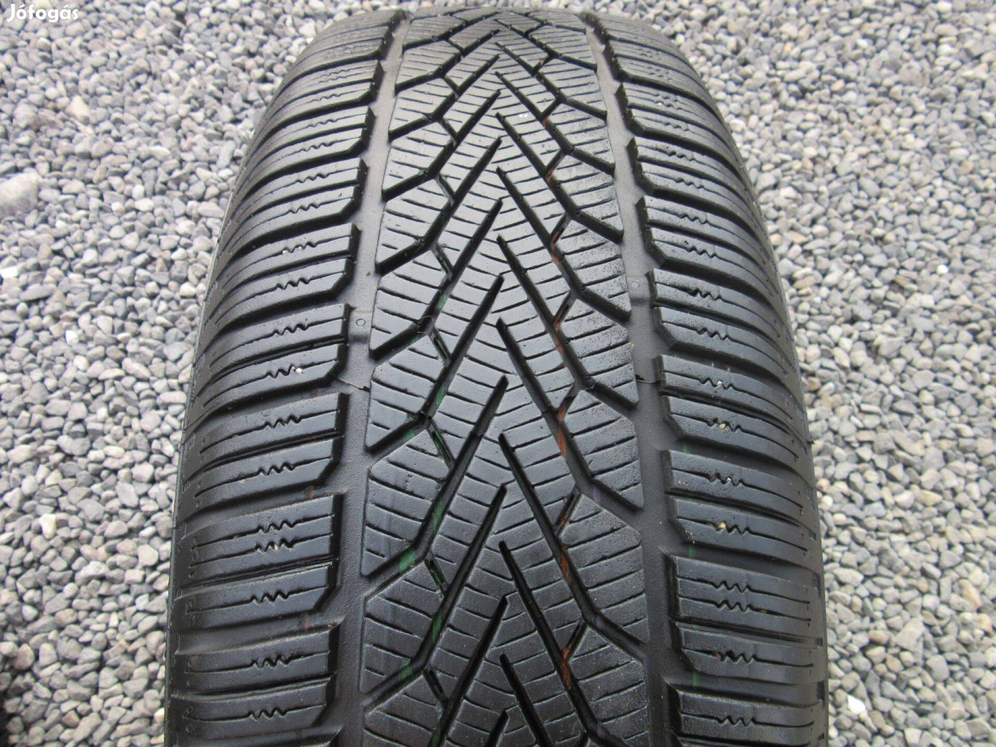 Nissan Acélfelni Semperit 215/65 R16 Téli gumival eladó