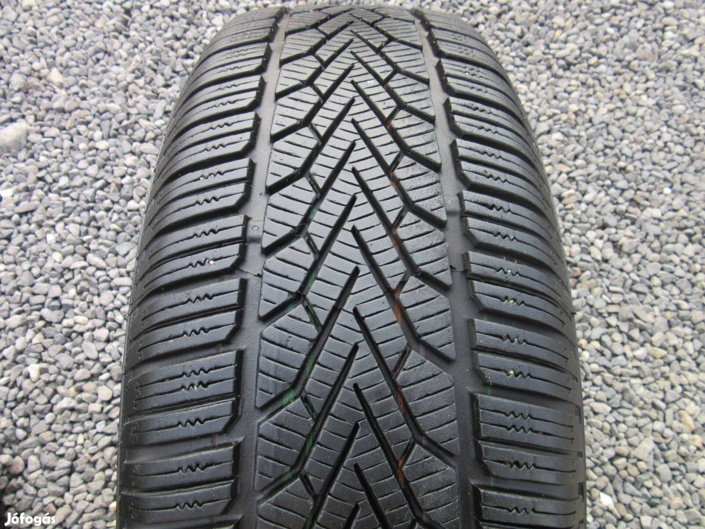 Nissan Acélfelni Semperit 215/65 R16 Téli gumival eladó