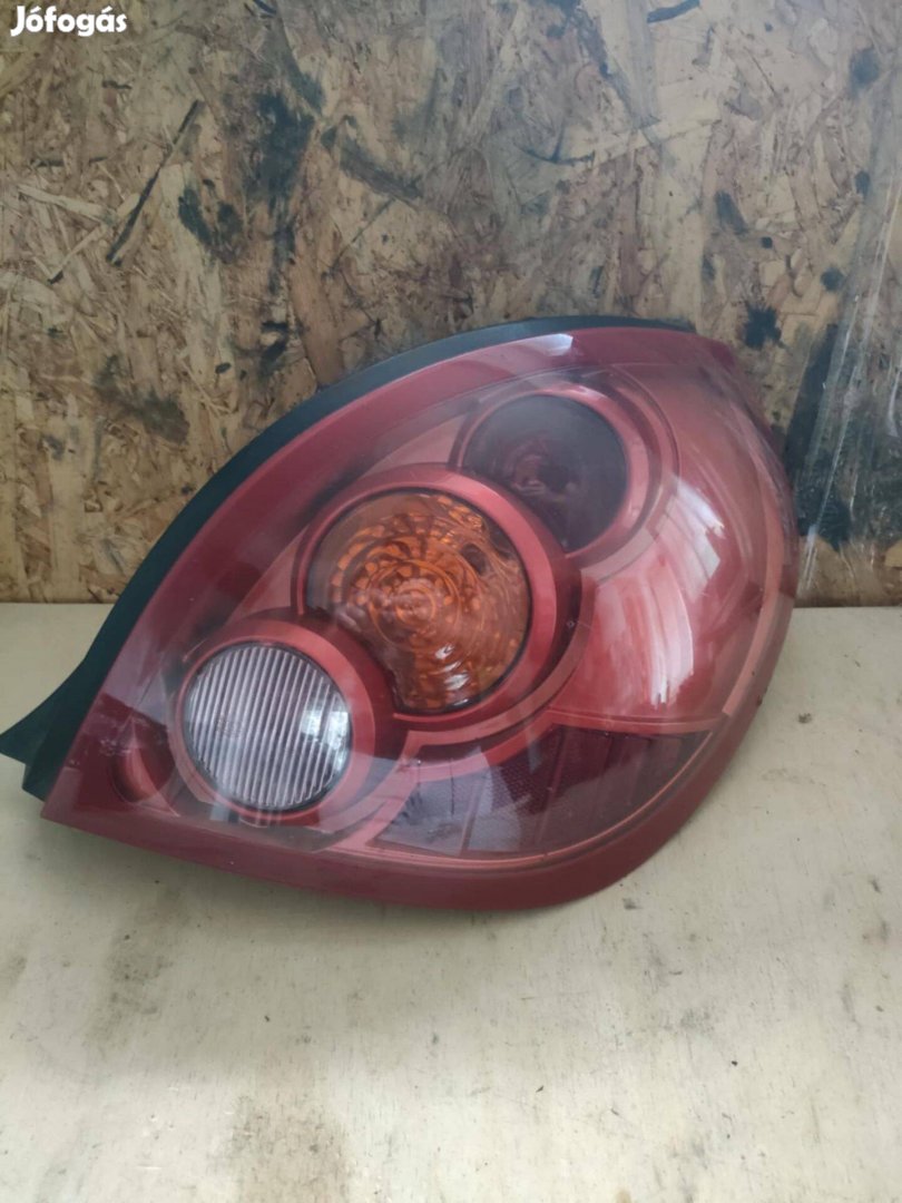 Nissan Almear n16 jobb hátsó lámpa