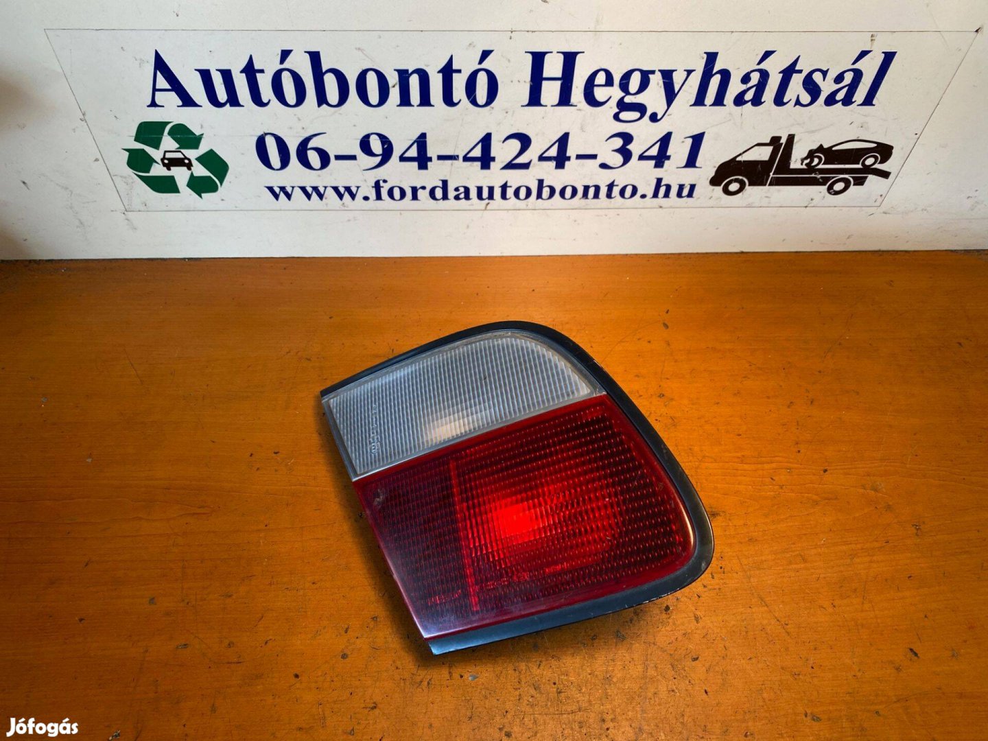 Nissan Almera 1.6 B (96-) bal hátsó belső lámpa