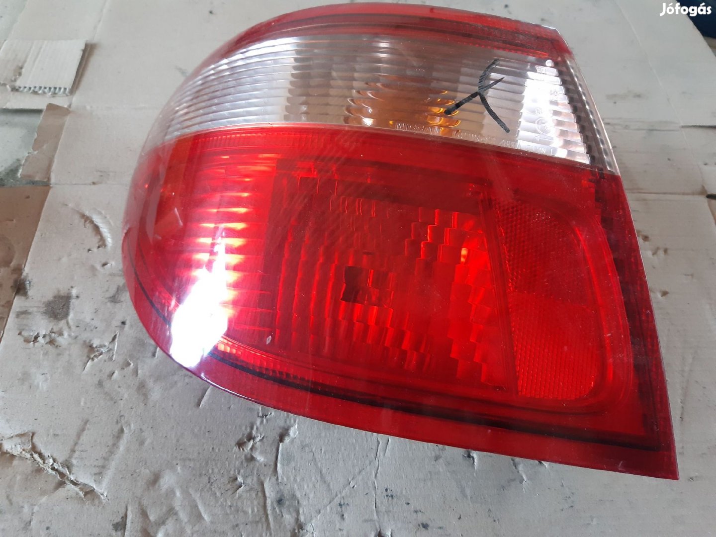 Nissan Almera N16 Bal Hátsó Lámpa