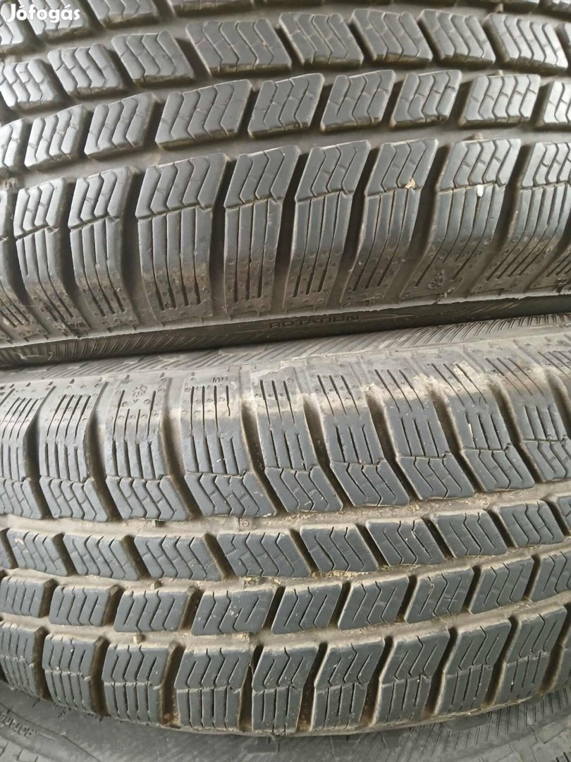 Nissan Almera Téli Gumik 