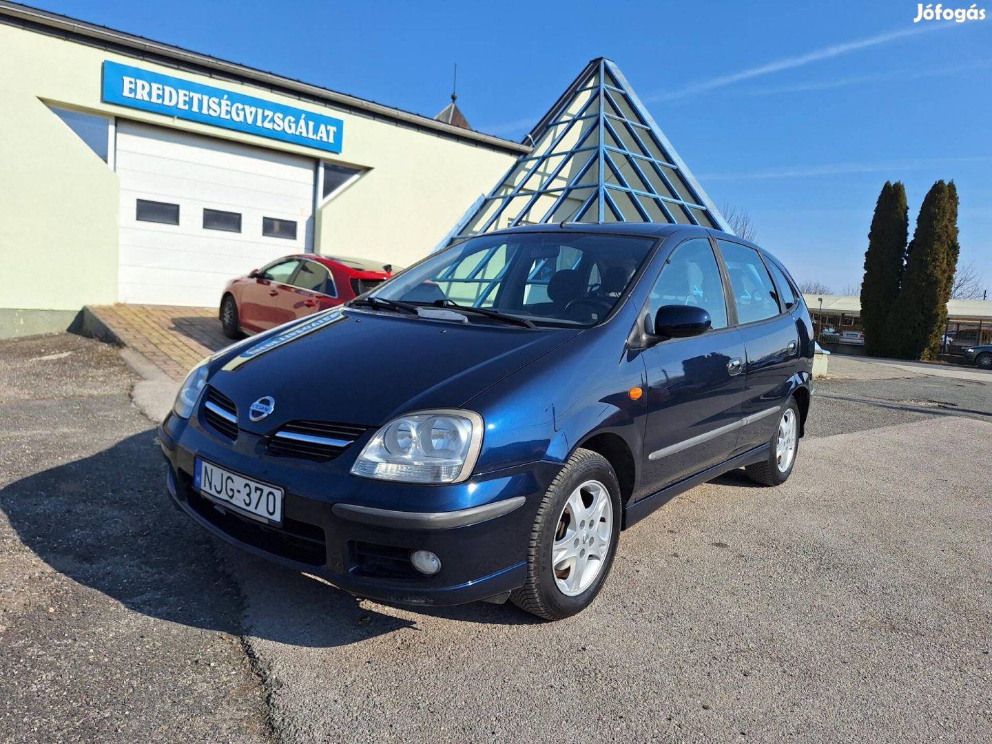 Nissan Almera Tino 10 Éve Egy Tulajnál. Digitál...