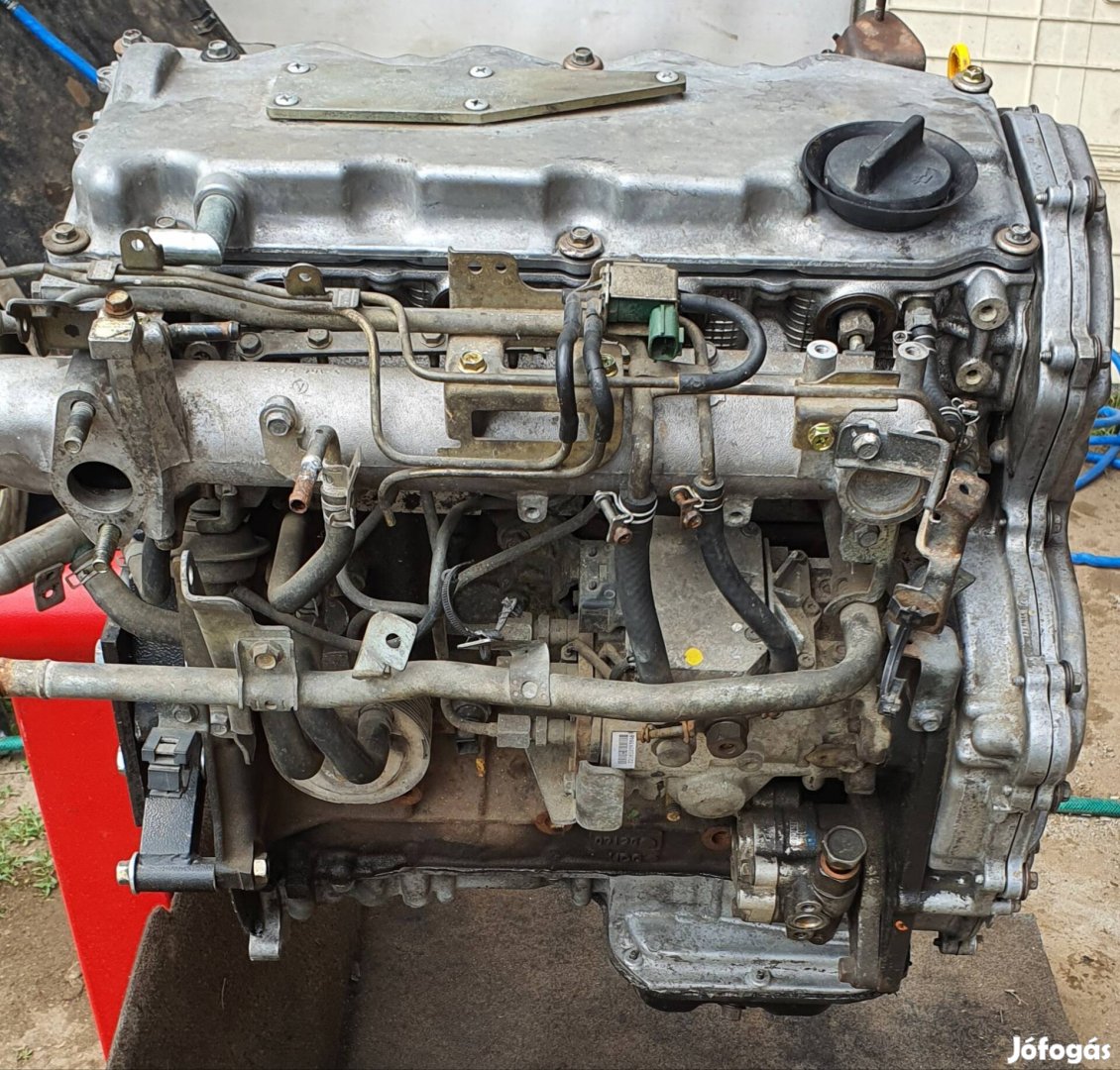 Nissan Almera Tino 2.2 Motor