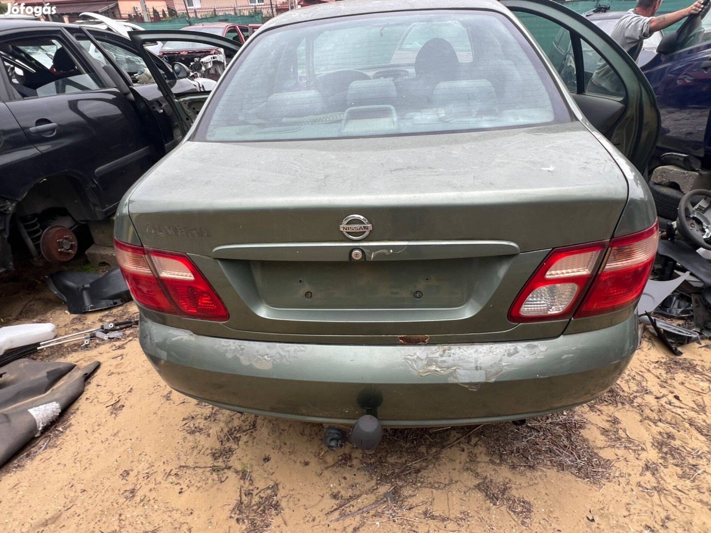 Nissan Almera alkatrészek eladó