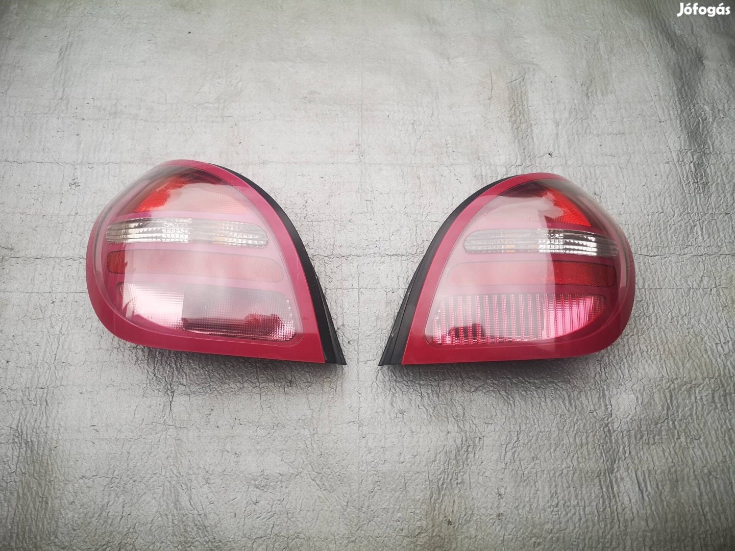 Nissan Almera gyári hátsó lámpa pár 