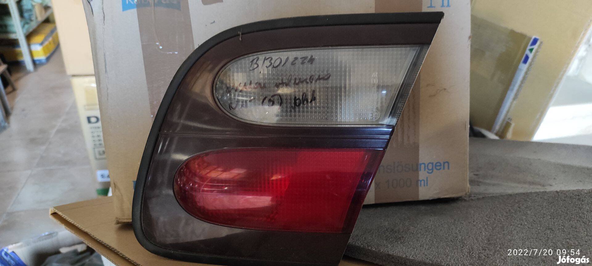 Nissan Almera hátsólámpa jobb belső 1998 - 2000