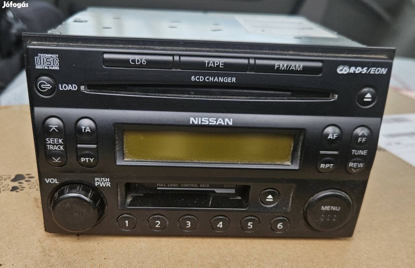 Nissan CD / kazetta / rádió