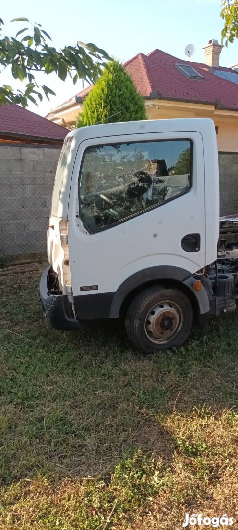 Nissan Cabstar 2.5dci alkatrészek. 