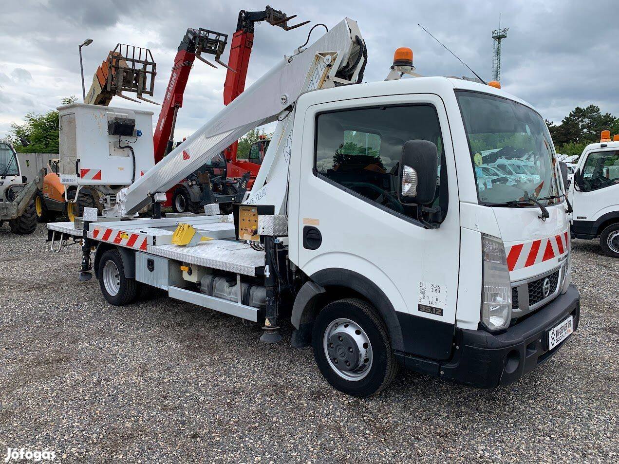 Nissan Cabstar Multitel 160 ALU DS - 16m