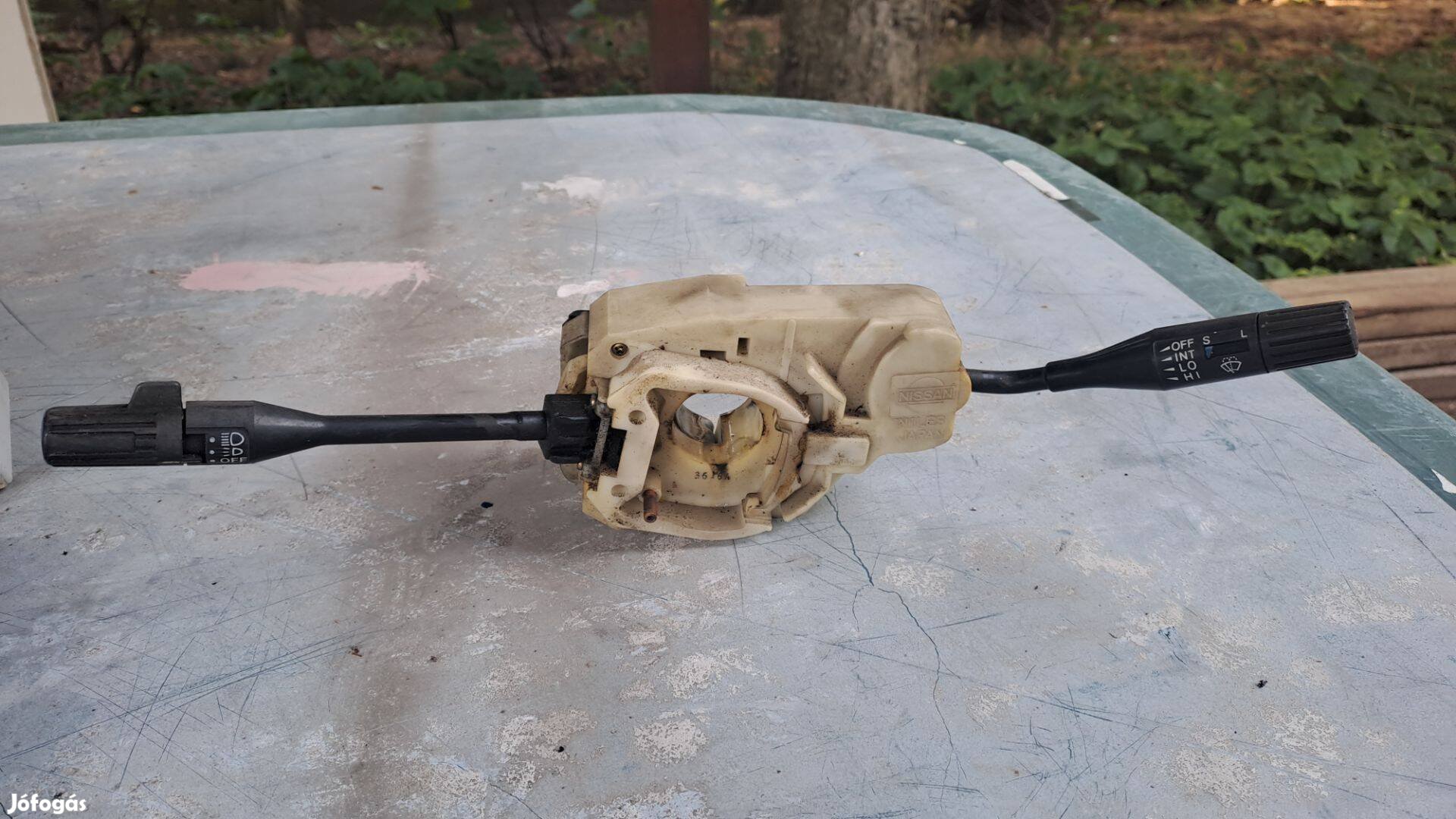 Nissan Cherry N12 bajusz kapcsoló