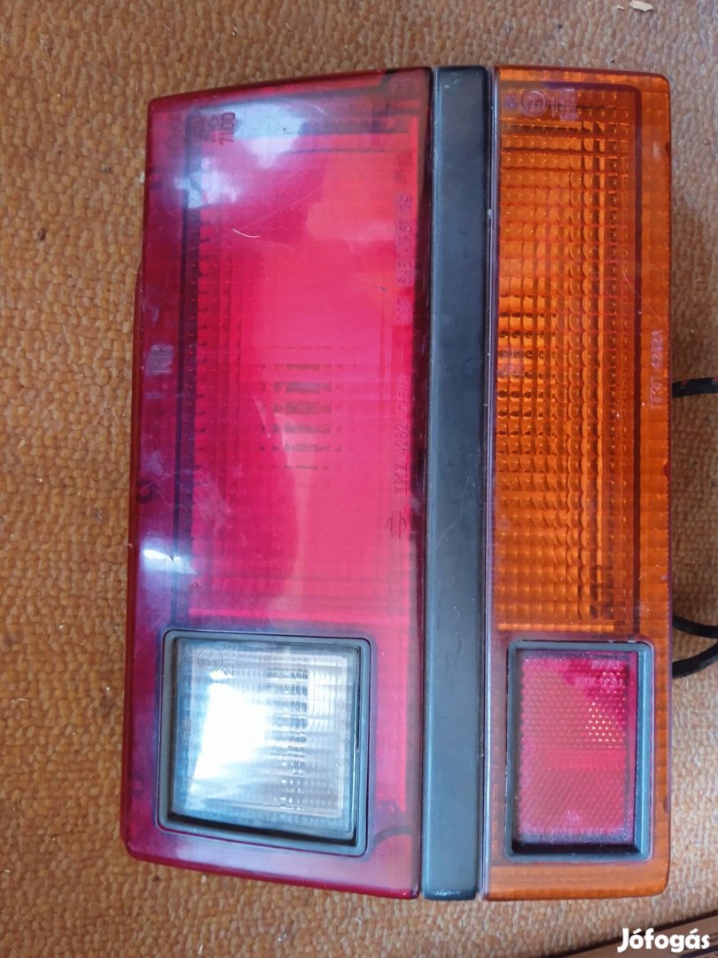 Nissan Cherry hátsó lámpa 