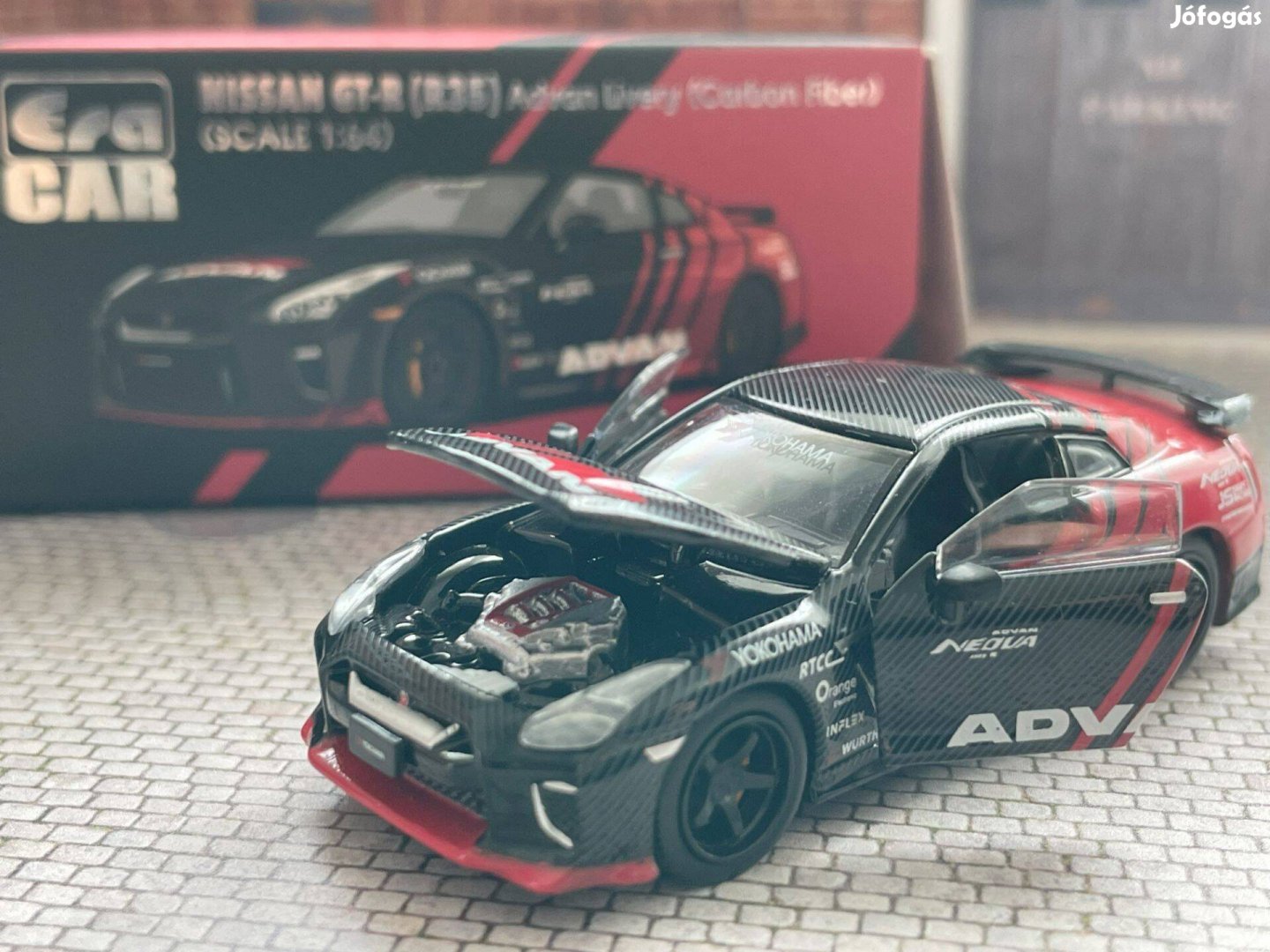 Nissan GT-R (R35) moell autó - Era Car 1:64 méret