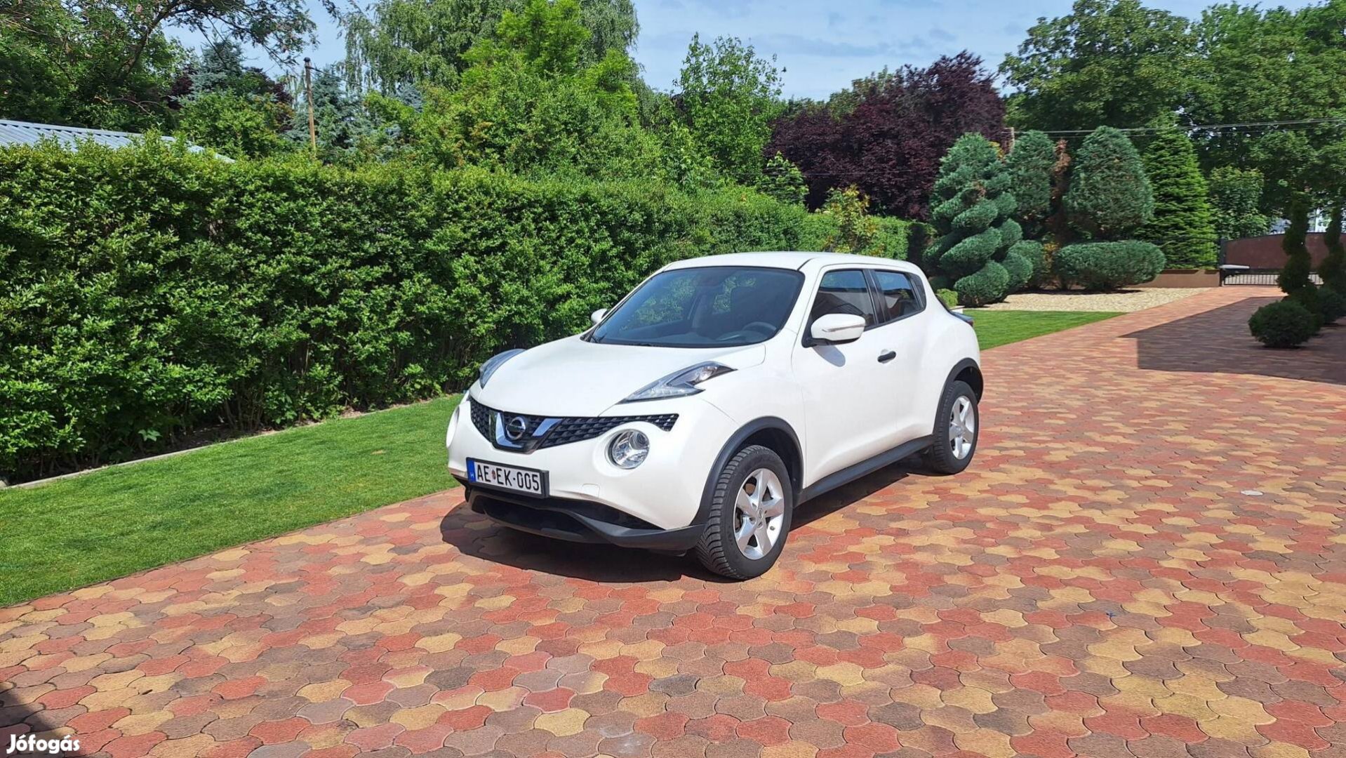 Nissan Juke 1.6 Acenta Gyöngyház metál színben....