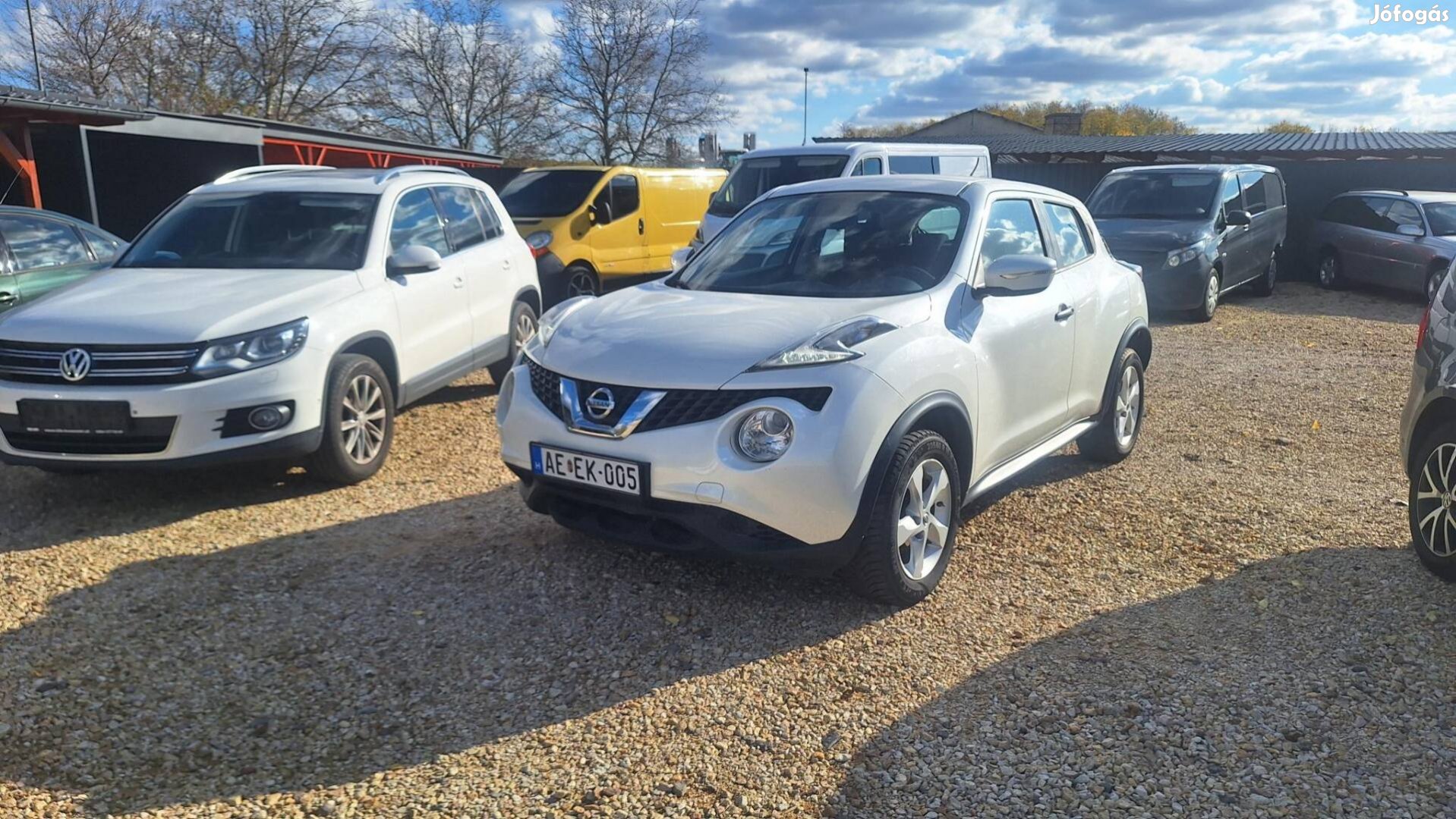 Nissan Juke 1.6 Acenta Gyöngyház metál színben....