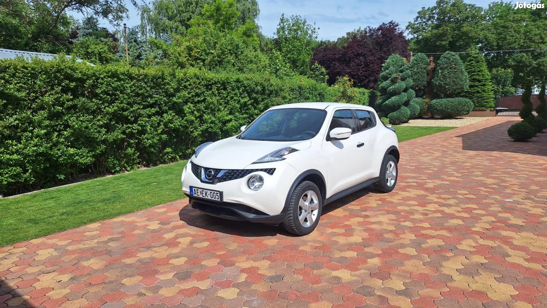 Nissan Juke 1.6 Acenta Gyöngyház metál színben....