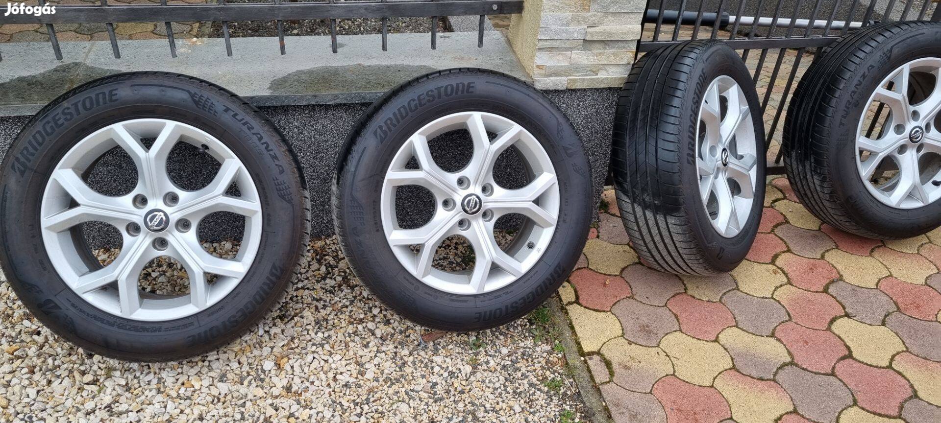 Nissan Juke R17 gyári alufelni + újszerű Bridgestone gumi Qashqai