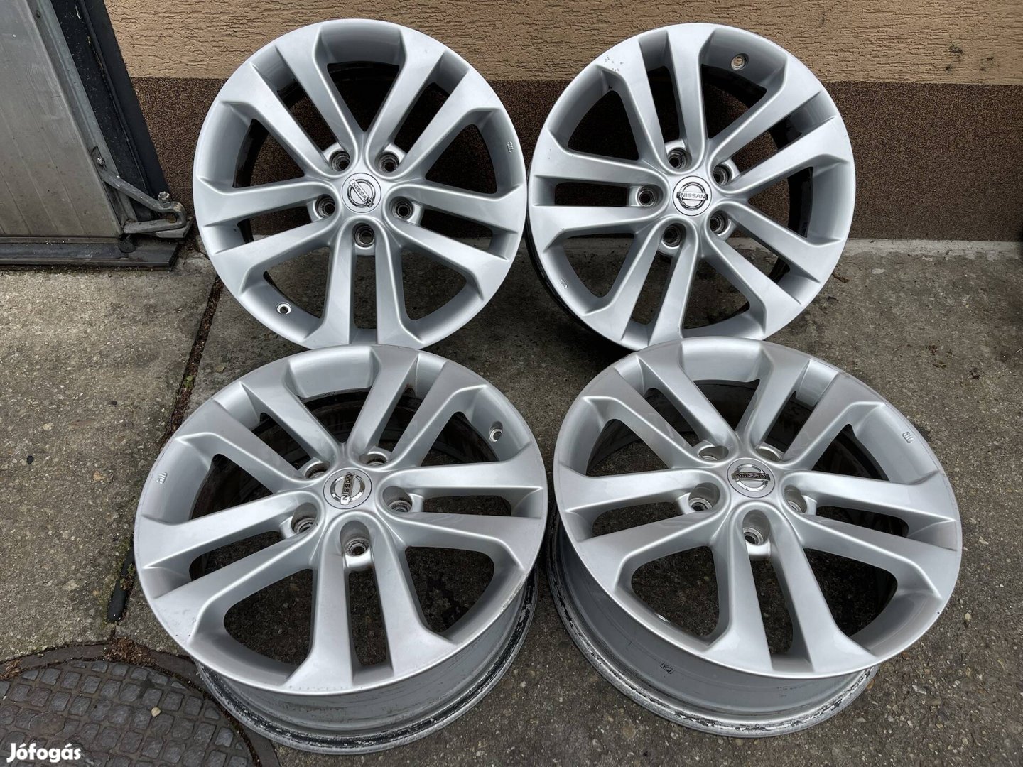Nissan Juke gyári alufelni 17" 5x114,3 osztókör
