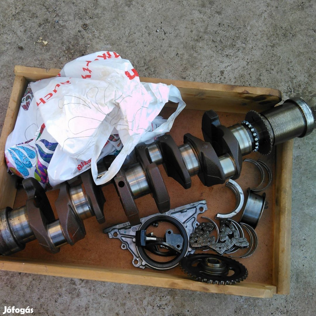 Nissan K25 főtengely 