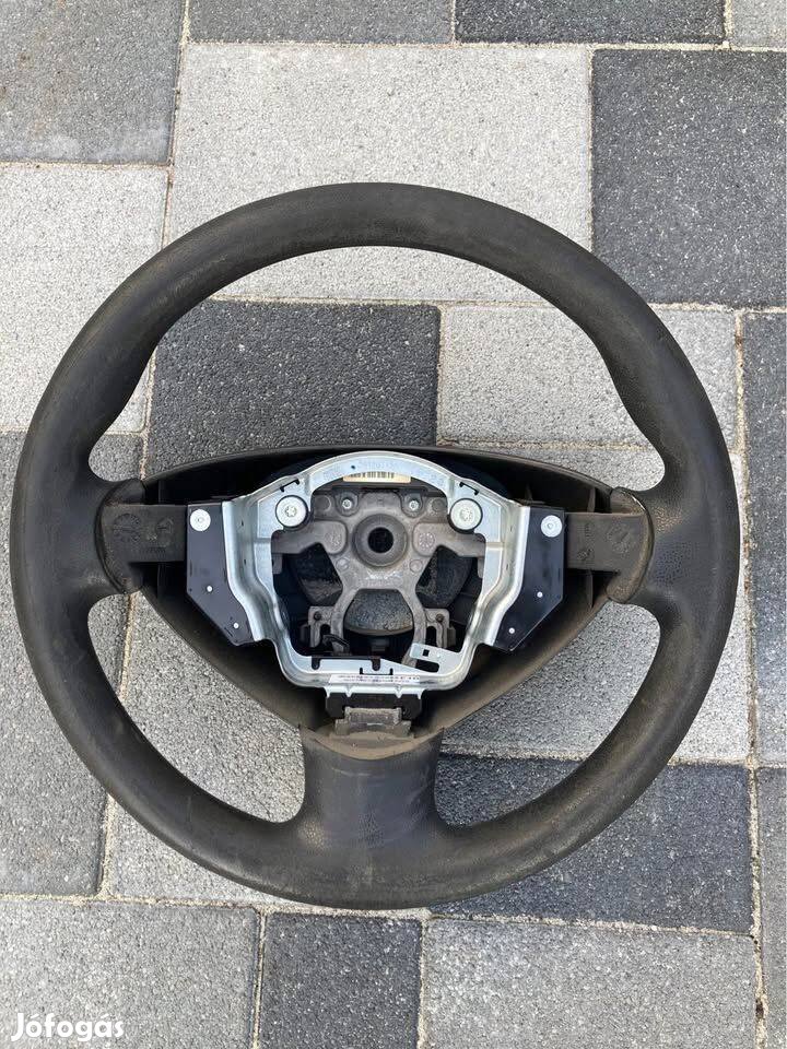 Nissan Leaf Gen0 2011-2017 kormány