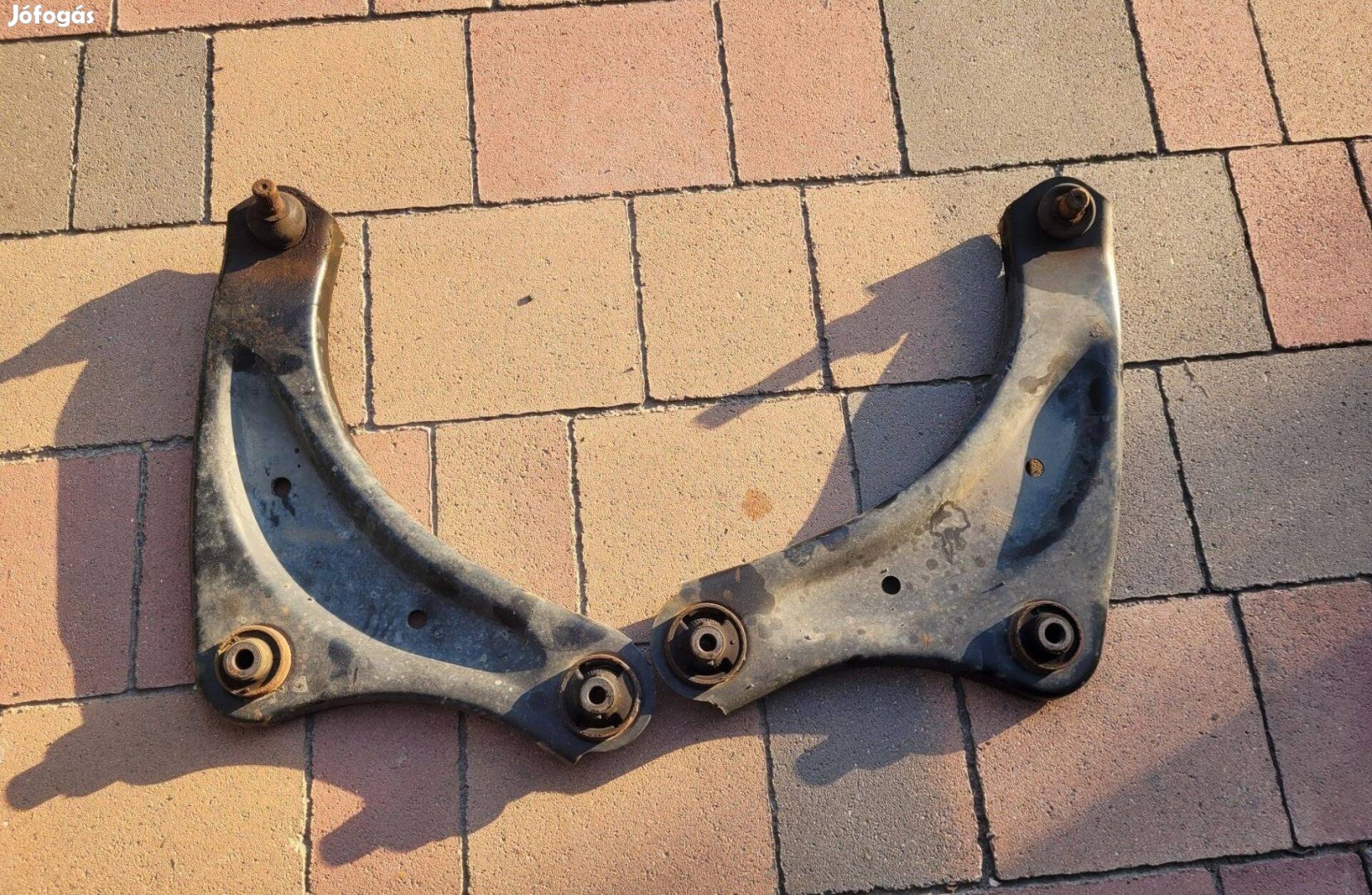 Nissan Leaf I lengőkar szilentekkel