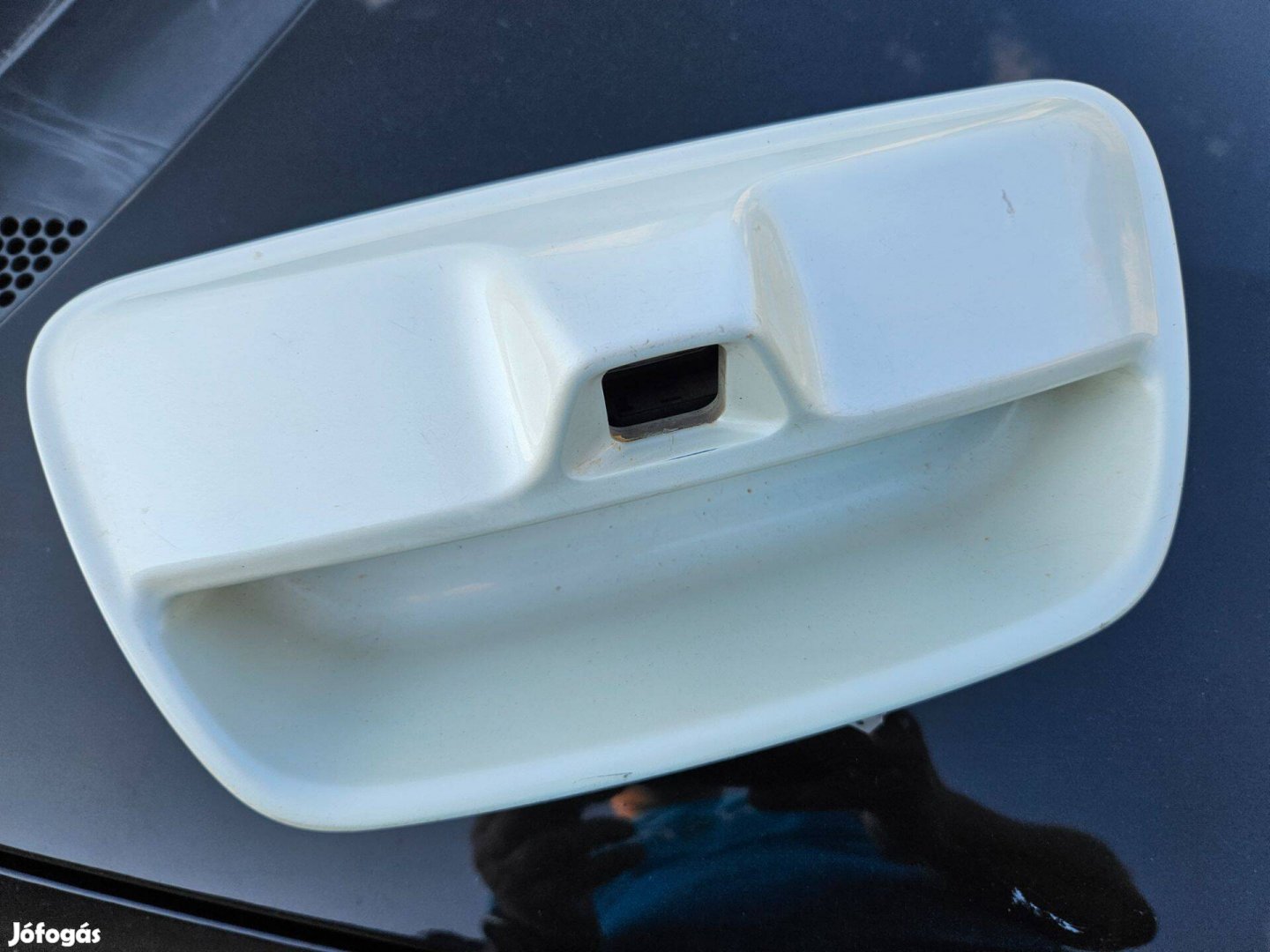 Nissan Leaf ZE0 csomagtérajtó fogantyú, hátsó ajtónyitó kilincs fehér