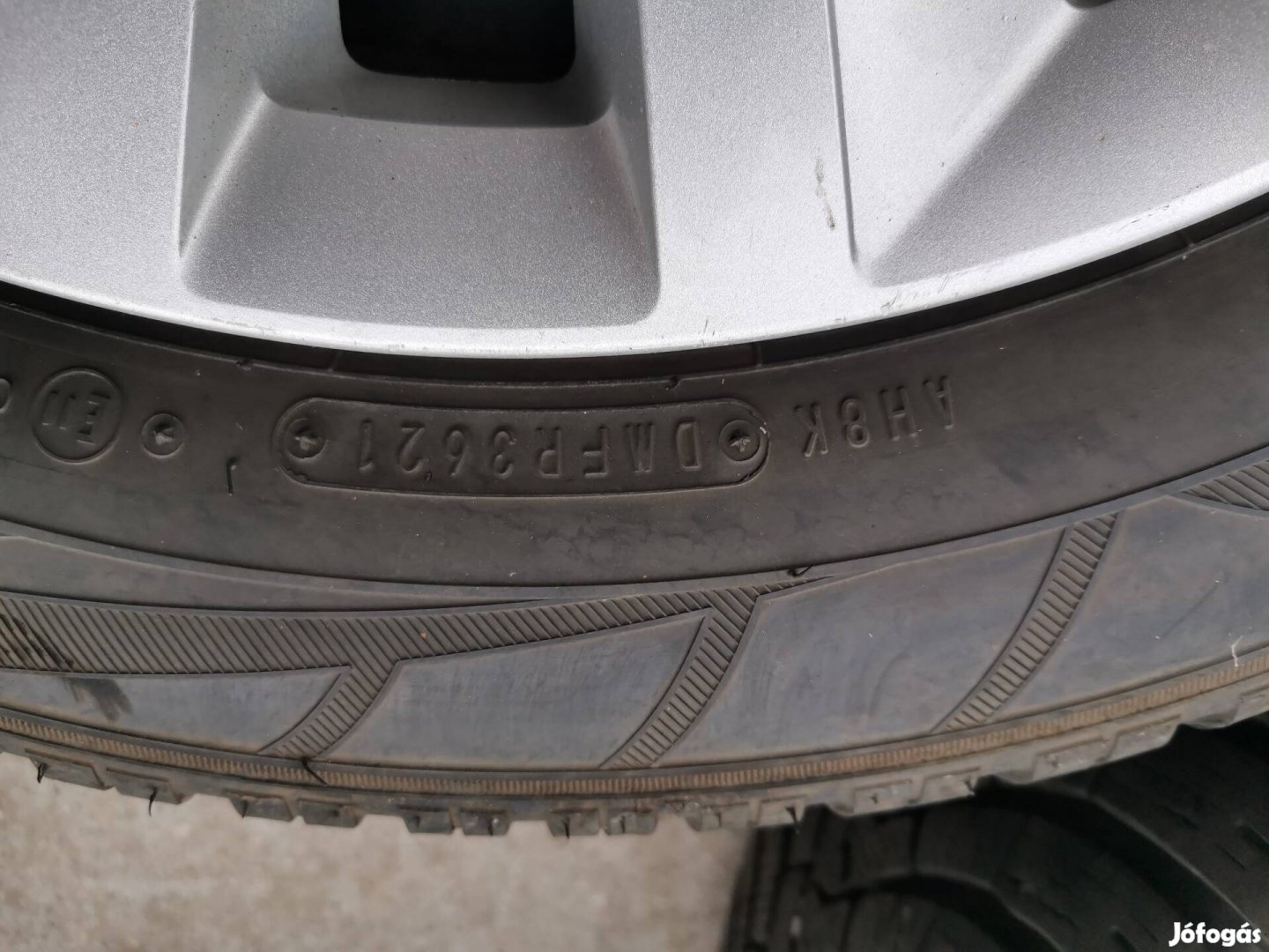 Nissan Leaf téli gumi garnitúra szenzorokkal