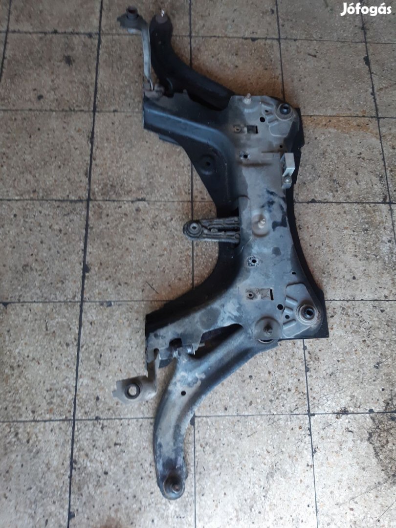 Nissan Micra Első Bölcső + Lengőkar