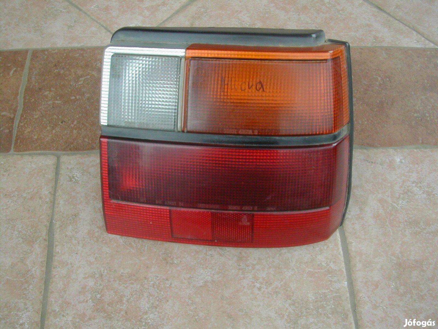Nissan Micra II 1.0i (95-) jobb hátsó lámpa