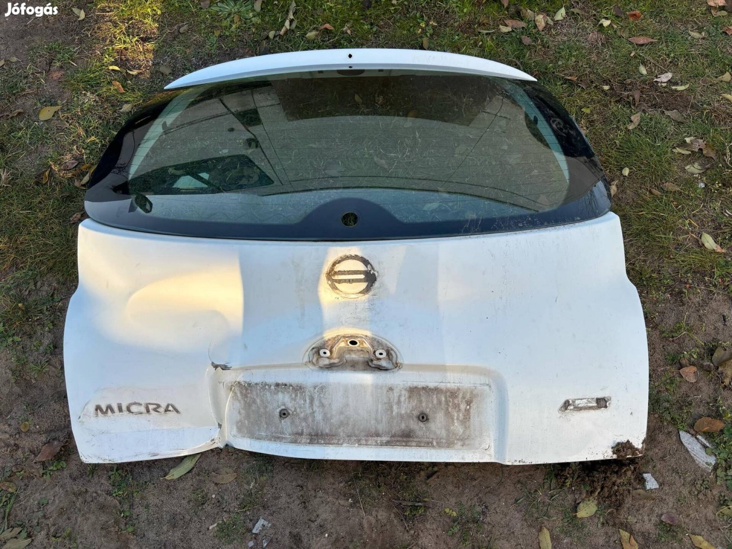Nissan Micra K12 csomagtér ajtó üveg 