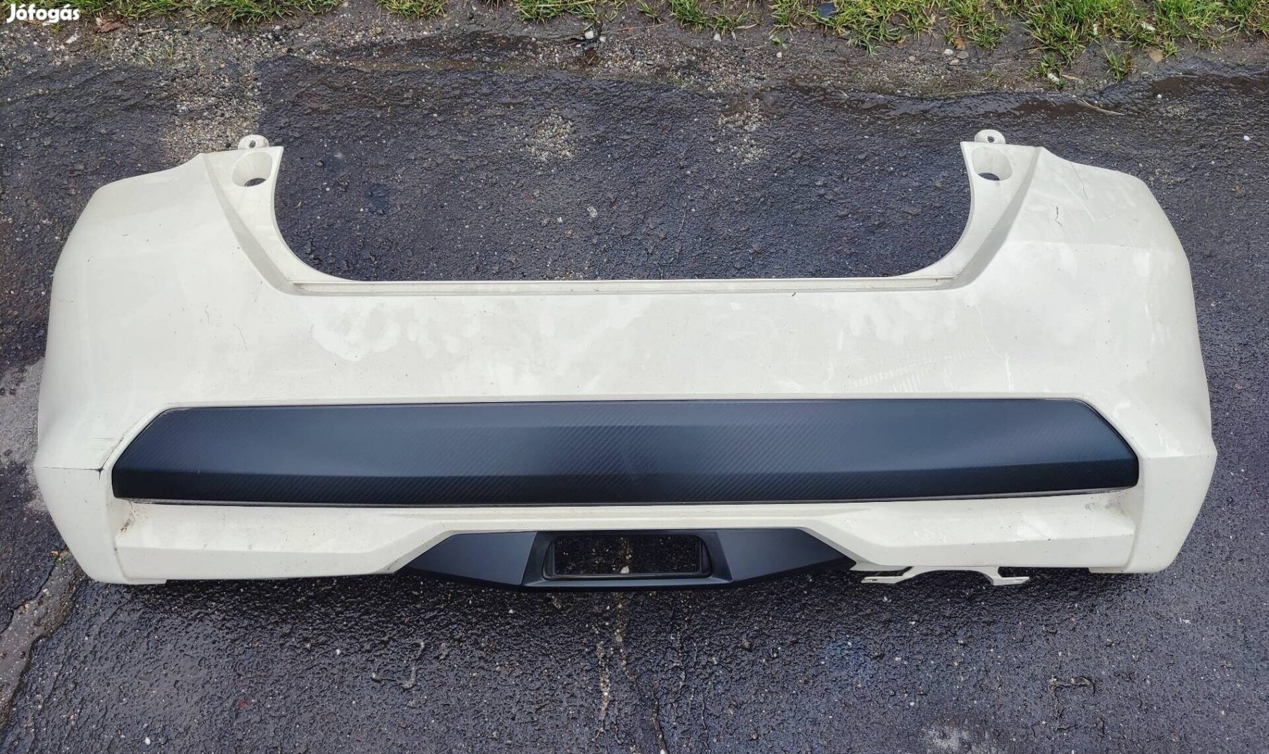 Nissan Micra K14 hátsó lökhárító.