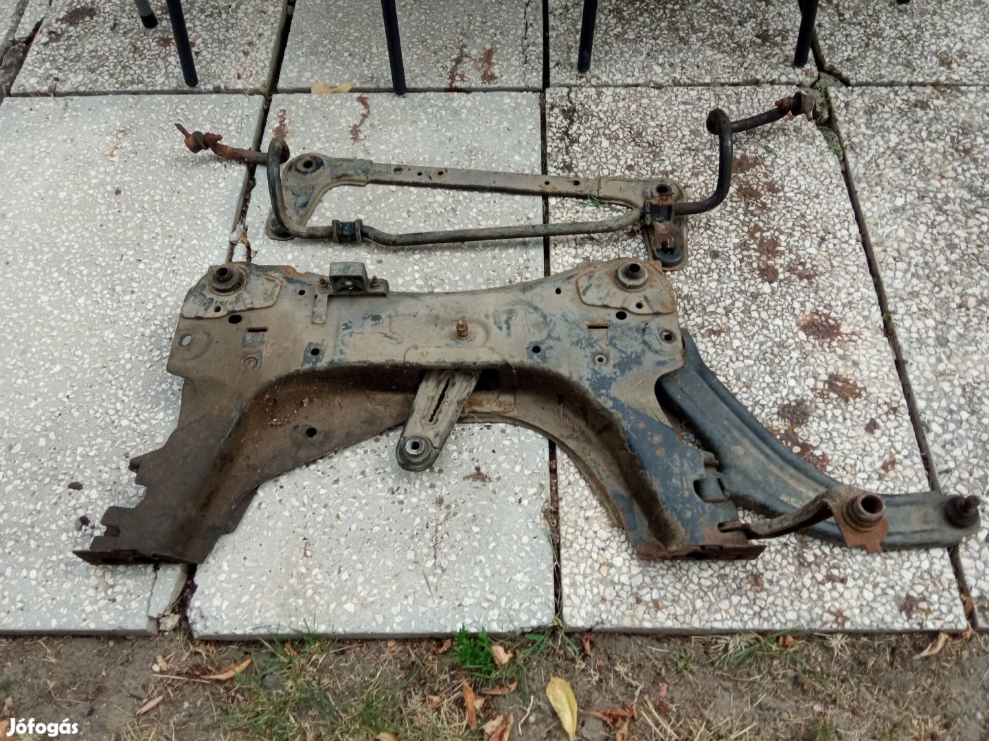 Nissan Micra bölcső stabilizátor gyári