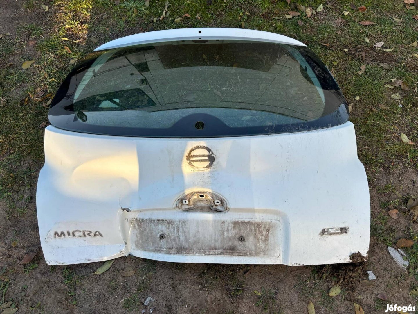 Nissan Micra csomagtér ajtó üveg 