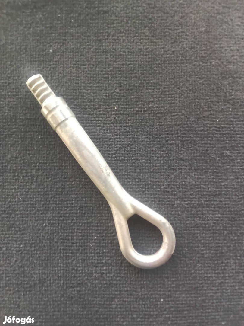 Nissan NV200 vonószem